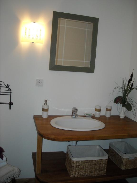 Bed and Breakfast Le Moulin De Fillievres Экстерьер фото